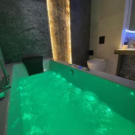 Silver Shine Jacuzzi Krasków Eksteriør bilde