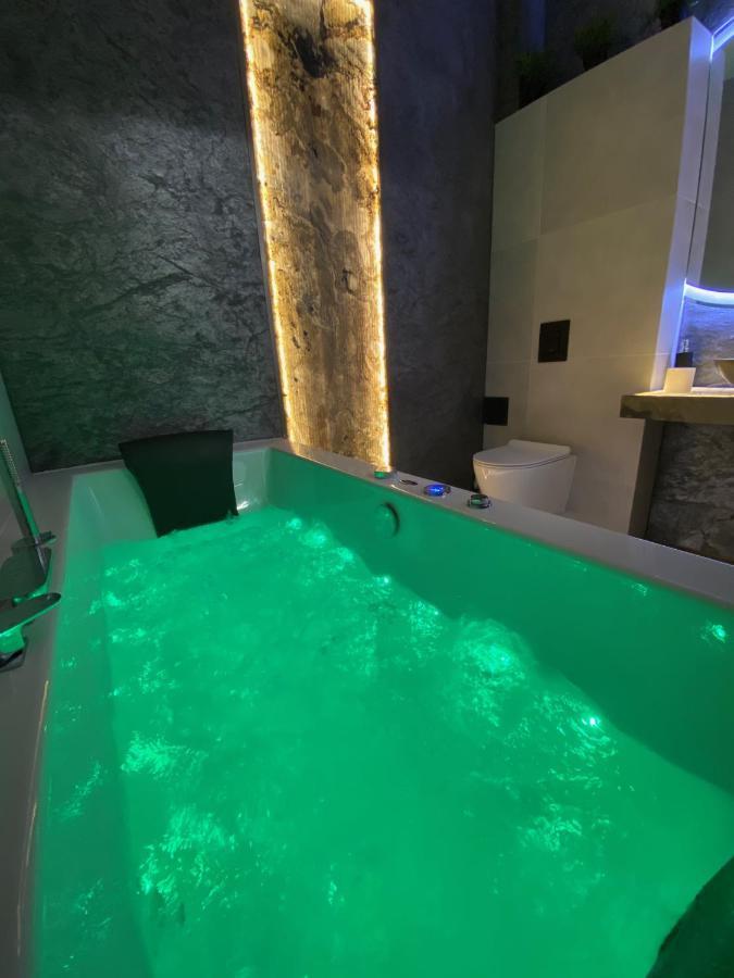Silver Shine Jacuzzi Krasków Eksteriør bilde