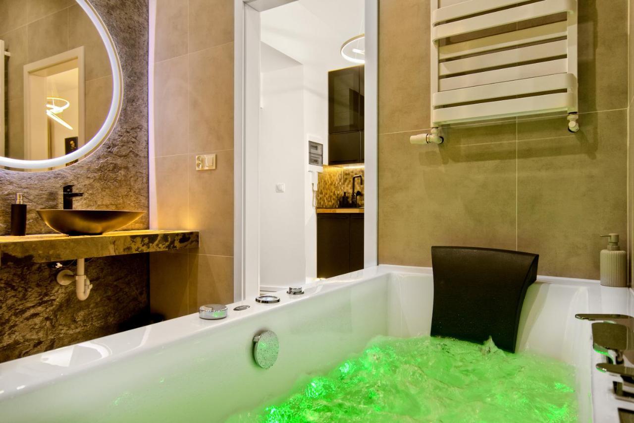 Silver Shine Jacuzzi Krasków Eksteriør bilde
